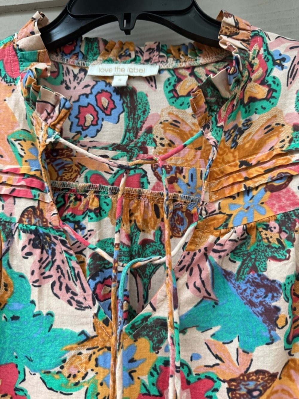 Love the Label brand floral long-sleeve blouse. - Picture 2 of 11